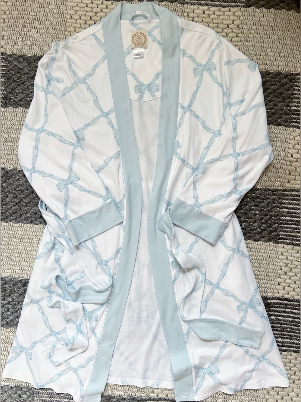 The Beaufort Bonnet Company Belle Meade Bow Ready or Not Robe Buckhead Blue SM